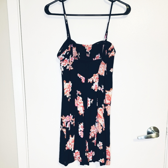 American Eagle Summer Black and Pink Flower Dress - Picture 2 of 4